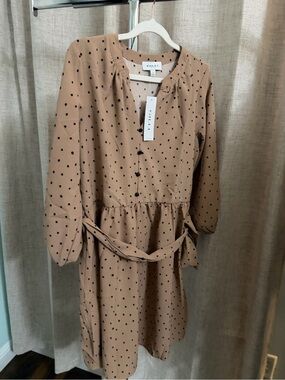 Gilli Tan midi Dress with Black Dot Print